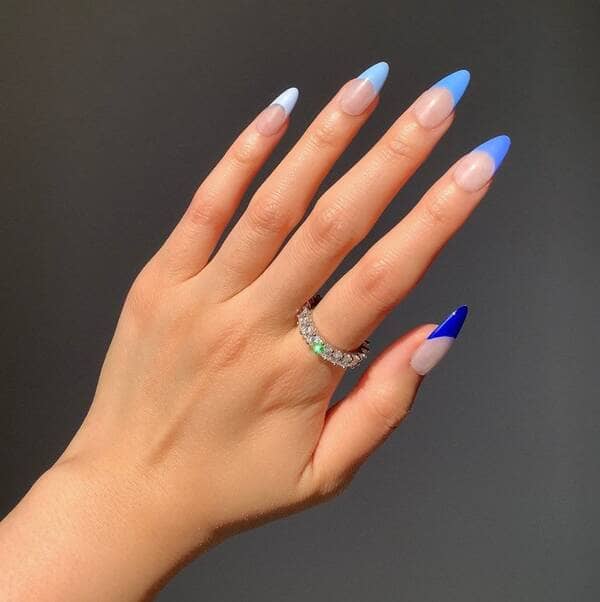 Five tone blue ombre french tip