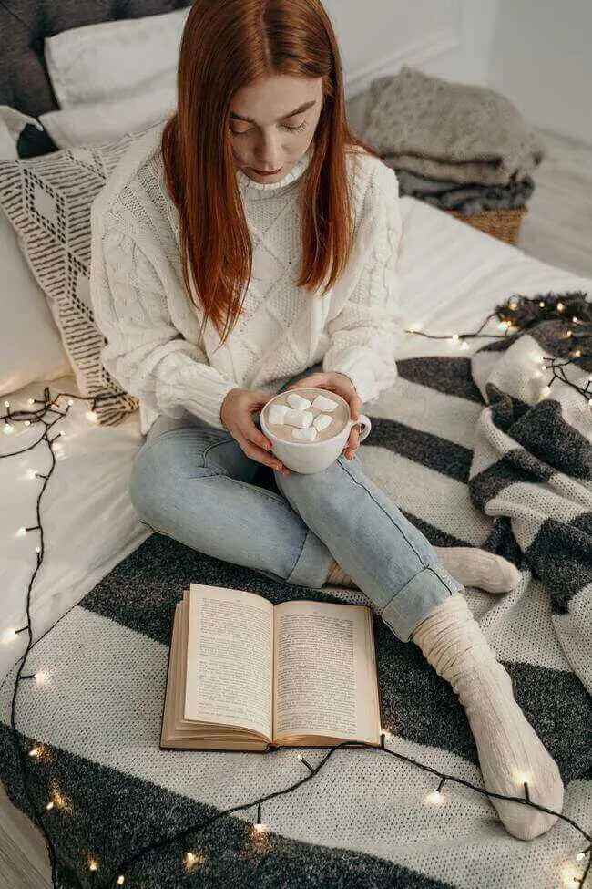 Warm yourself up with a mug of real hot cocoa. -- winter blues tips - Everything Abode